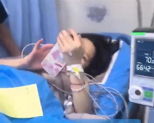 溺水“美人鱼”否认因低血糖晕倒